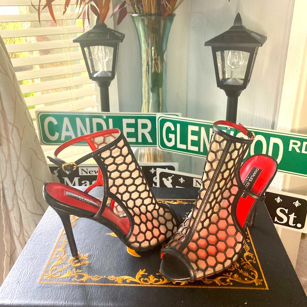 Ladies strappy sandals